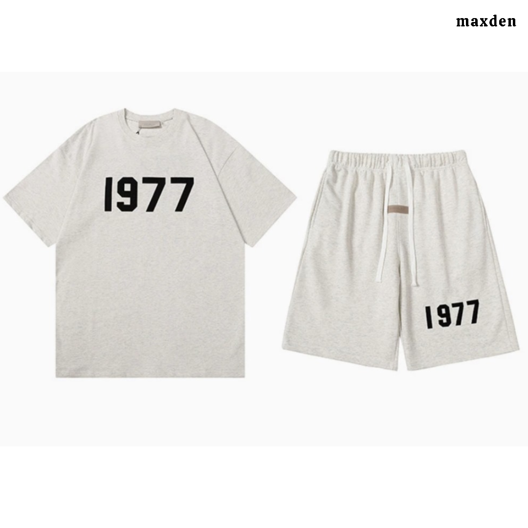 ESSENTIALS 1977 Summer Set