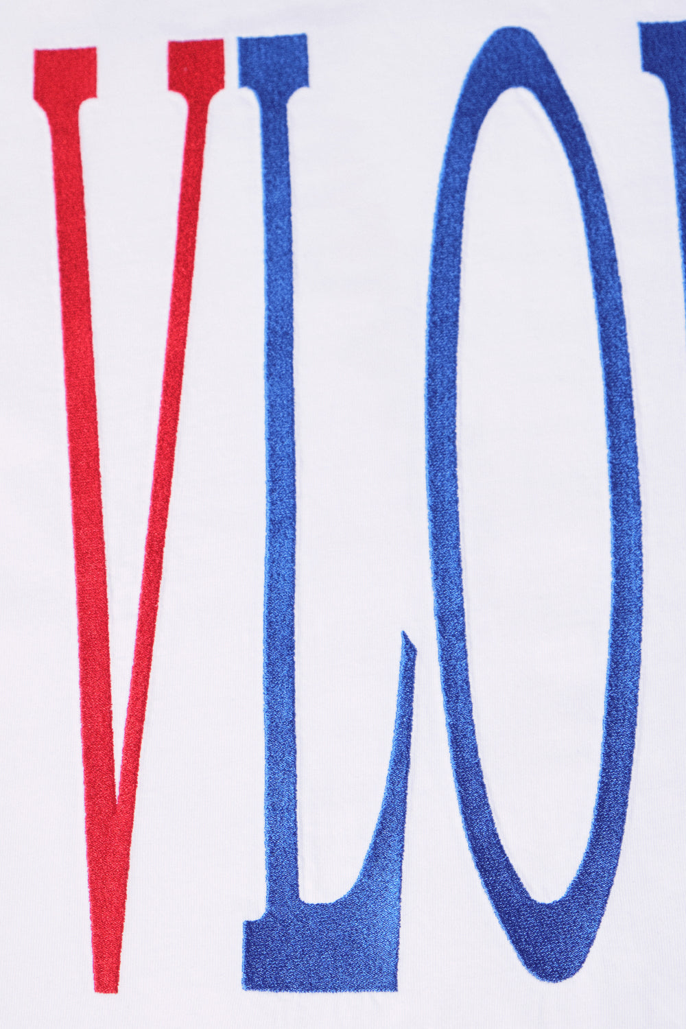 VLONE RED LIPSTICK OG EMBROIDERED T-SHIRT (white)